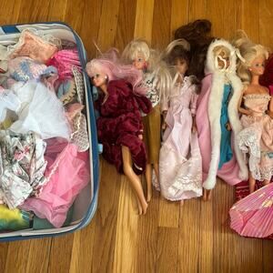 vintage barbies and clothes lot